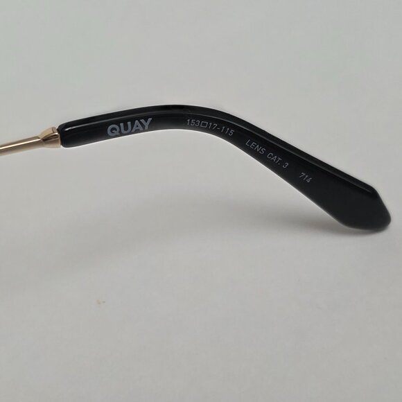 Quay Australia On Set Oversized Shield Sunglasses - Picture 12 of 12